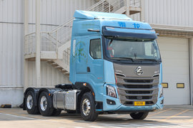 東風(fēng)柳汽乘龍H7牽引車