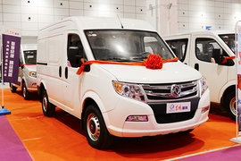 東風(fēng)御風(fēng)封閉貨車