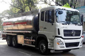 東風天龍油罐車