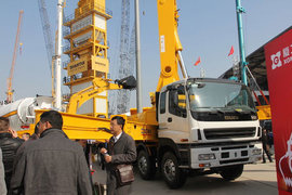 廈工五十鈴底盤(pán)泵車(chē)