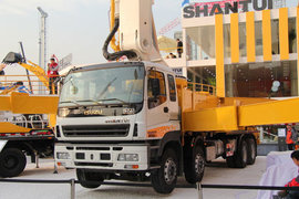 山推五十鈴底盤泵車