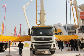山推沃爾沃底盤泵車