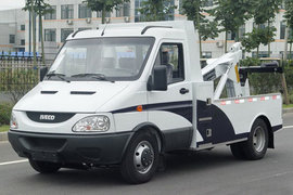 常州中汽(常奇牌)南京依維柯底盤清障車